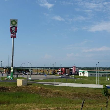 Motel Stare Brynki przy stacji BP Trójka Chlebowo Zewnętrze zdjęcie